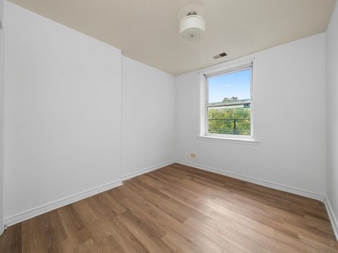 Tiny photo for 238 W 31st Street #4W, Chicago, IL 60616 (MLS # 12508774)