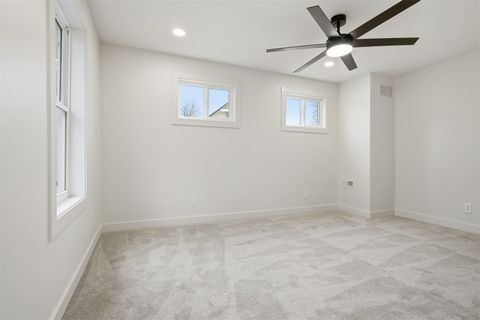 Tiny photo for 1207 W Walnut Street, Bloomington, IL 61701 (MLS # 12541706)