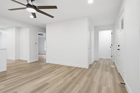 Tiny photo for 1207 W Walnut Street, Bloomington, IL 61701 (MLS # 12541706)