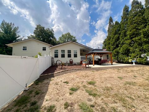 Tiny photo for 512 Norton Drive, Oakland, IL 61943 (MLS # 12470596)