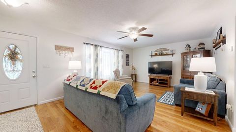 Tiny photo for 512 Norton Drive, Oakland, IL 61943 (MLS # 12470596)