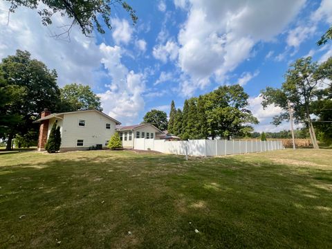 Tiny photo for 512 Norton Drive, Oakland, IL 61943 (MLS # 12470596)