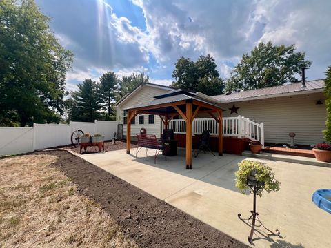 Tiny photo for 512 Norton Drive, Oakland, IL 61943 (MLS # 12470596)