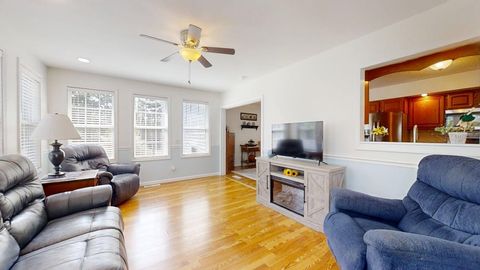 Tiny photo for 512 Norton Drive, Oakland, IL 61943 (MLS # 12470596)