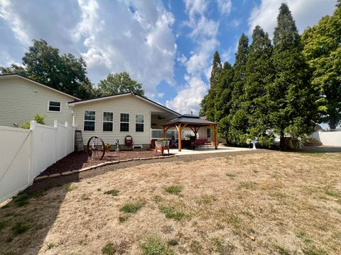 Tiny photo for 512 Norton Drive, Oakland, IL 61943 (MLS # 12470596)