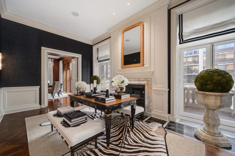 Tiny photo for 1500 N Astor Street #6, Chicago, IL 60610 (MLS # 12617349)