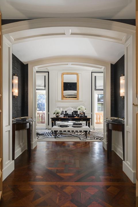 Tiny photo for 1500 N Astor Street #6, Chicago, IL 60610 (MLS # 12617349)