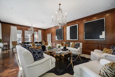 Tiny photo for 1500 N Astor Street #6, Chicago, IL 60610 (MLS # 12617349)