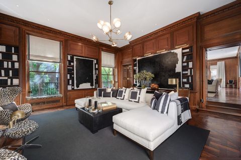 Tiny photo for 1500 N Astor Street #6, Chicago, IL 60610 (MLS # 12617349)