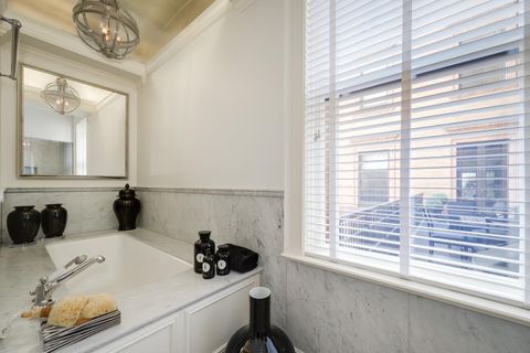 Tiny photo for 1500 N Astor Street #6, Chicago, IL 60610 (MLS # 12617349)