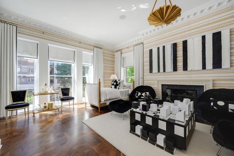 Tiny photo for 1500 N Astor Street #6, Chicago, IL 60610 (MLS # 12617349)