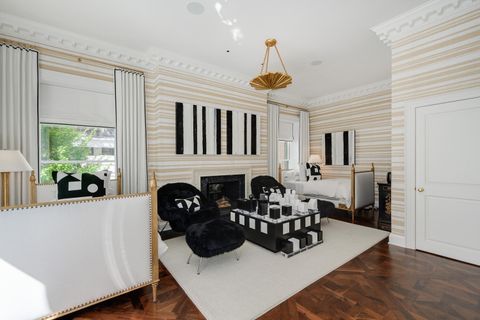 Tiny photo for 1500 N Astor Street #6, Chicago, IL 60610 (MLS # 12617349)