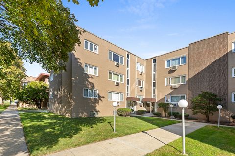 Photo of 8121 S King Drive #B2, Chicago, IL 60619 (MLS # 12508385)
