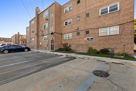 Tiny photo for 8121 S King Drive #B2, Chicago, IL 60619 (MLS # 12508385)