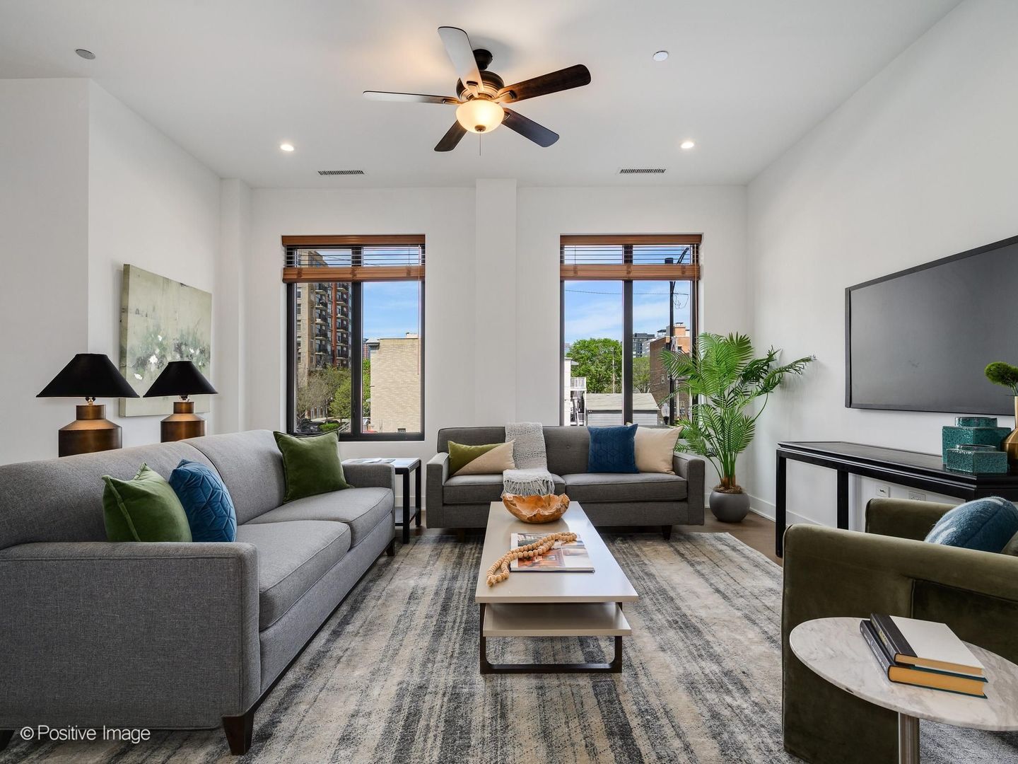 305 S Racine Avenue 2A