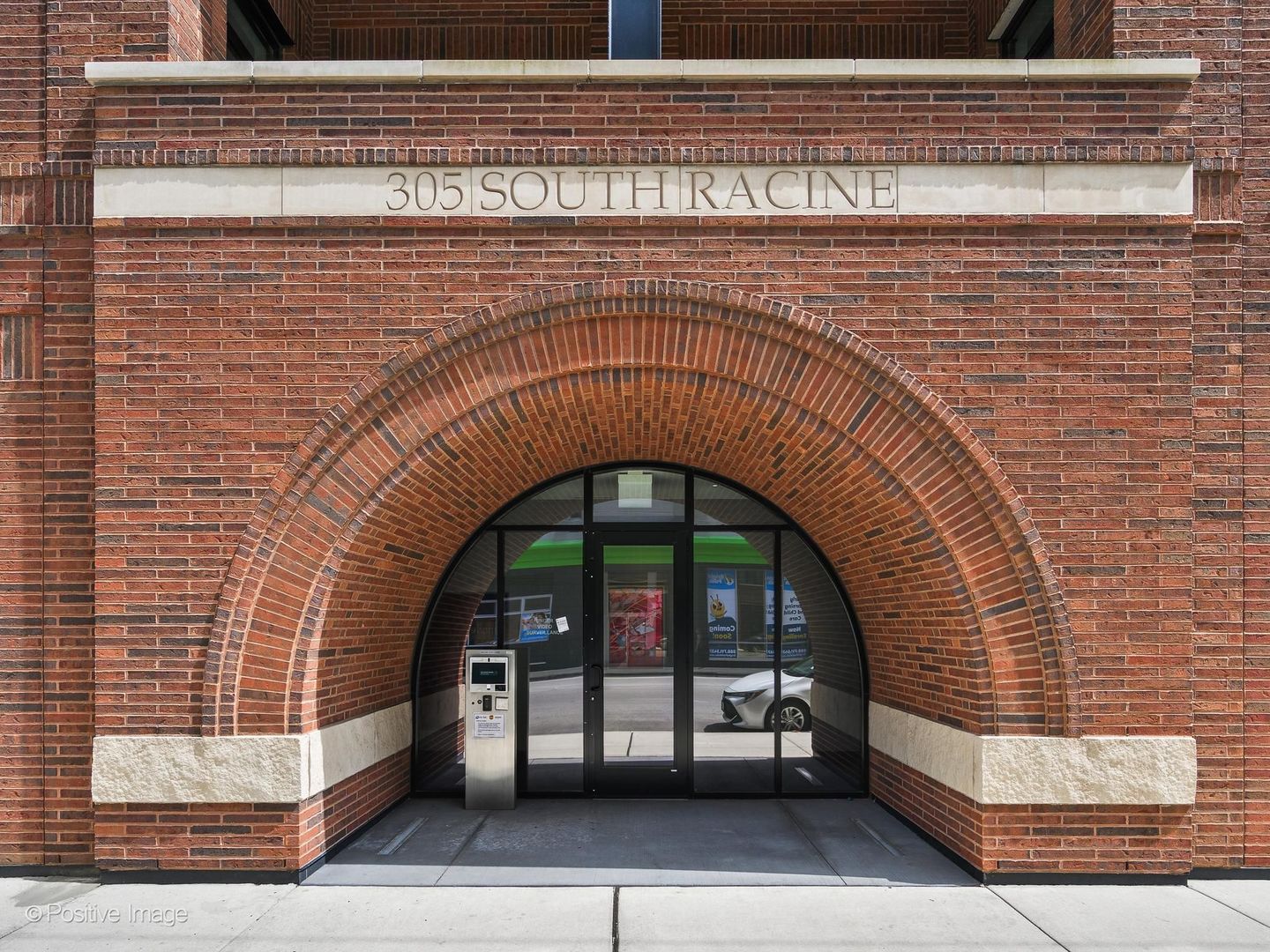 305 S Racine Avenue 2A