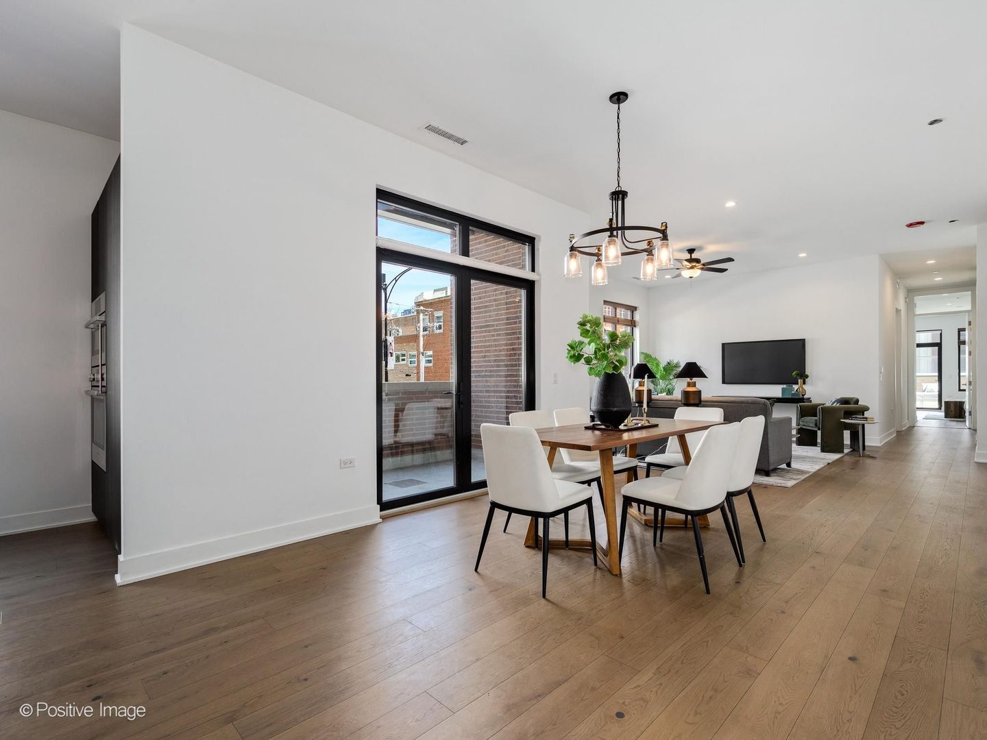 305 S Racine Avenue 2A