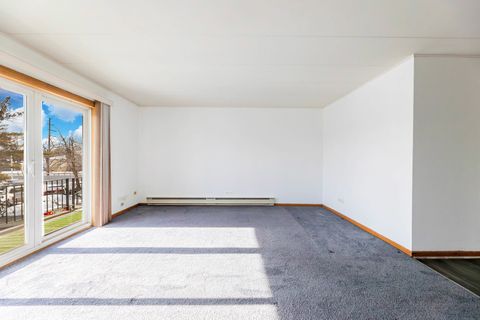 Tiny photo for 10117 S Cicero Avenue #206, Oak Lawn, IL 60453 (MLS # 12546137)