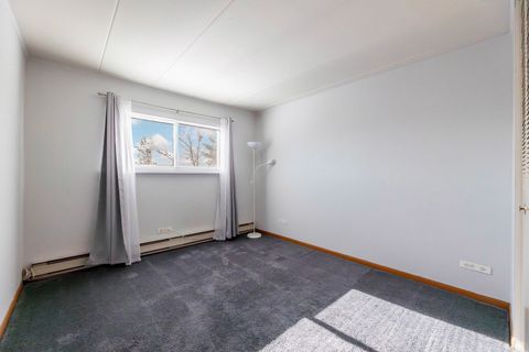 Tiny photo for 10117 S Cicero Avenue #206, Oak Lawn, IL 60453 (MLS # 12546137)