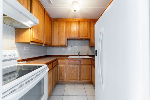 Tiny photo for 10117 S Cicero Avenue #206, Oak Lawn, IL 60453 (MLS # 12546137)