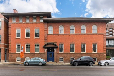 2150 W NORTH Avenue 4 Chicago IL 60647