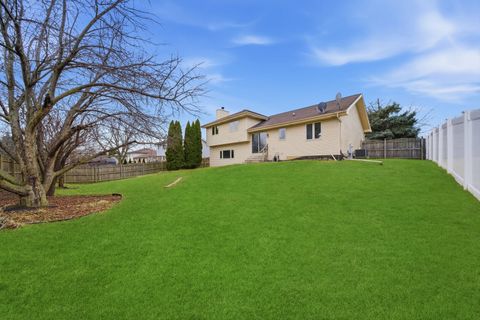 Tiny photo for 514 N Lockwood Drive, Lockport, IL 60441 (MLS # 12573415)