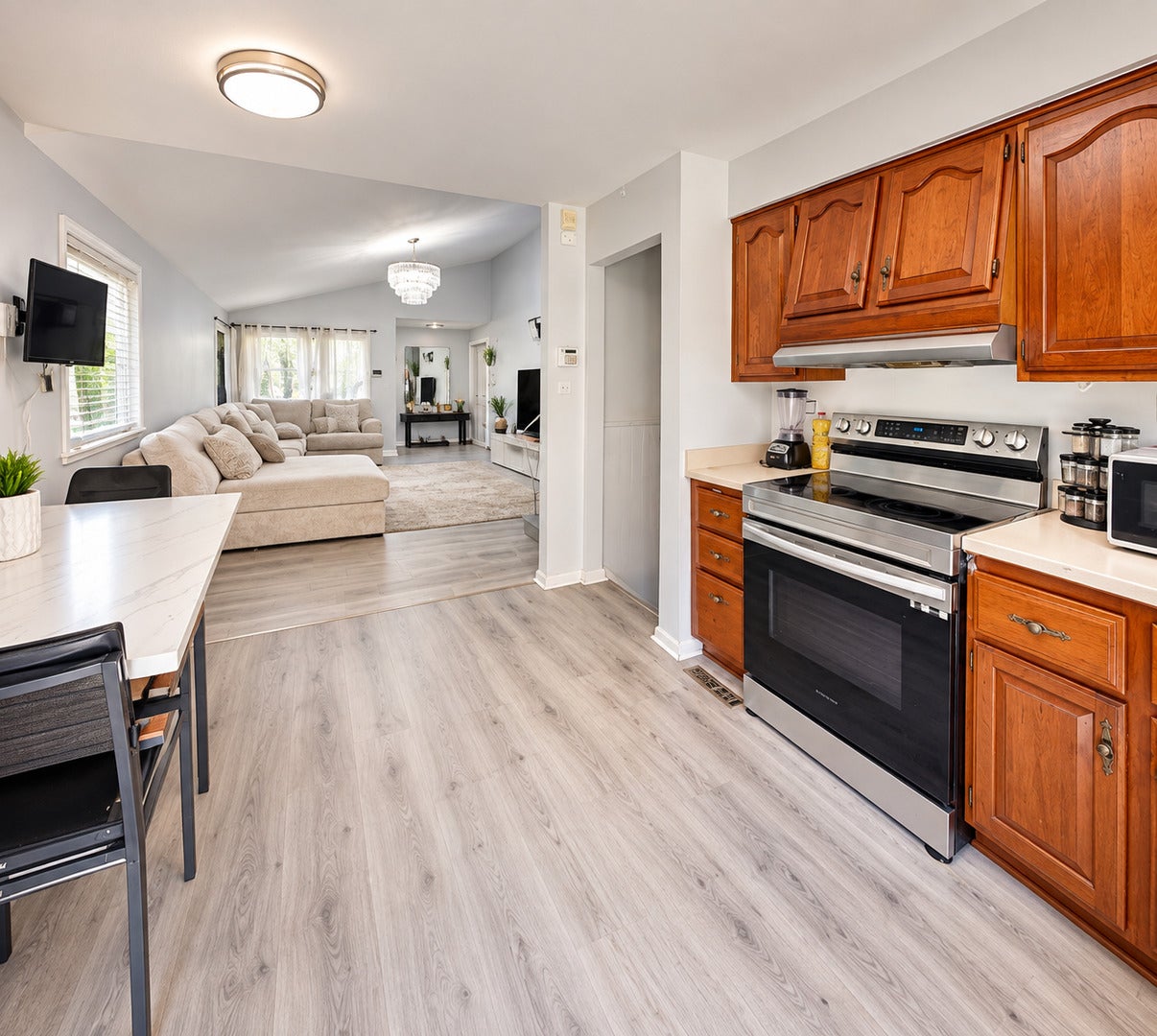 7909 W 93rd Street