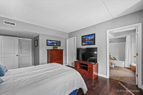 Tiny photo for 615 Perrie Drive #201, Elk Grove Village, IL 60007 (MLS # 12735534)