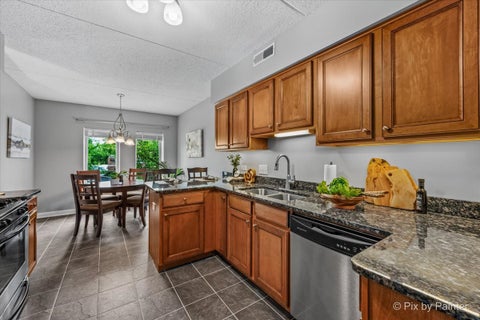 Tiny photo for 615 Perrie Drive #201, Elk Grove Village, IL 60007 (MLS # 12735534)