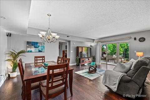 Tiny photo for 615 Perrie Drive #201, Elk Grove Village, IL 60007 (MLS # 12735534)