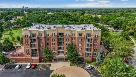 Tiny photo for 615 Perrie Drive #201, Elk Grove Village, IL 60007 (MLS # 12735534)