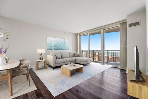 Tiny photo for 807 DAVIS Street #2011, Evanston, IL 60201 (MLS # 12570338)