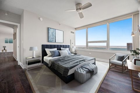 Tiny photo for 807 DAVIS Street #2011, Evanston, IL 60201 (MLS # 12570338)