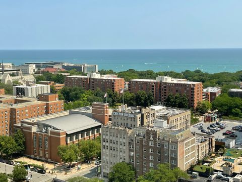 Tiny photo for 807 DAVIS Street #2011, Evanston, IL 60201 (MLS # 12570338)