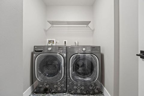 Tiny photo for 807 DAVIS Street #2011, Evanston, IL 60201 (MLS # 12570338)