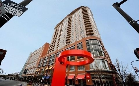 Photo of 807 DAVIS Street #2011, Evanston, IL 60201 (MLS # 12570338)