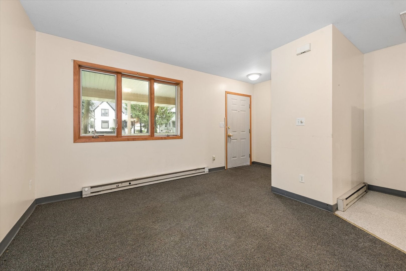 323 S 5th Street