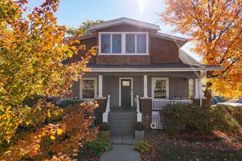 Tiny photo for 601 E Grove Street, Bloomington, IL 61701 (MLS # 12511521)