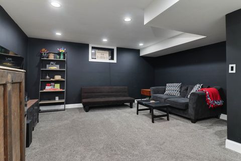 Tiny photo for 601 E Grove Street, Bloomington, IL 61701 (MLS # 12511521)