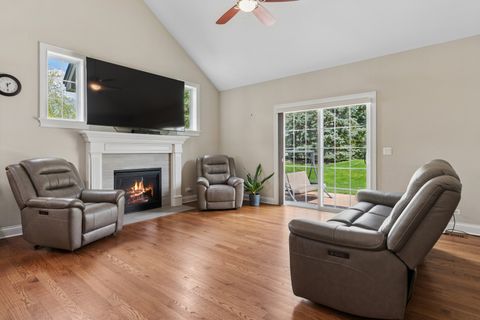Tiny photo for 2757 Nicole Circle, Aurora, IL 60502 (MLS # 12621117)