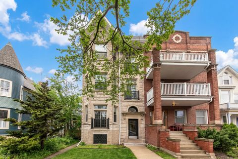 4117 N Paulina Street Chicago IL 60613