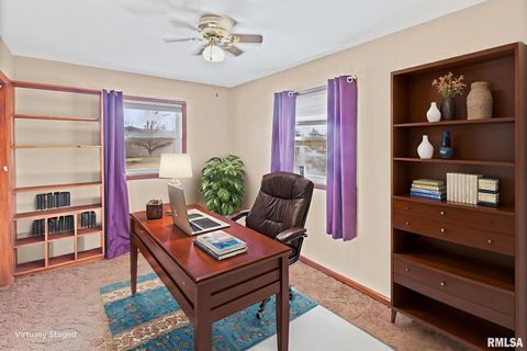 Tiny photo for 8 Ronnies Terrace, Centralia, IL 62801 (MLS # EB460181)