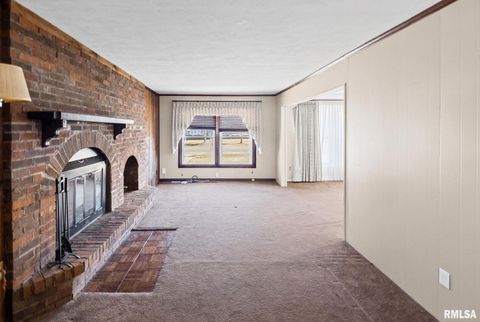 Tiny photo for 8 Ronnies Terrace, Centralia, IL 62801 (MLS # EB460181)