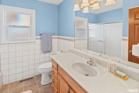 Tiny photo for 8 Ronnies Terrace, Centralia, IL 62801 (MLS # EB460181)