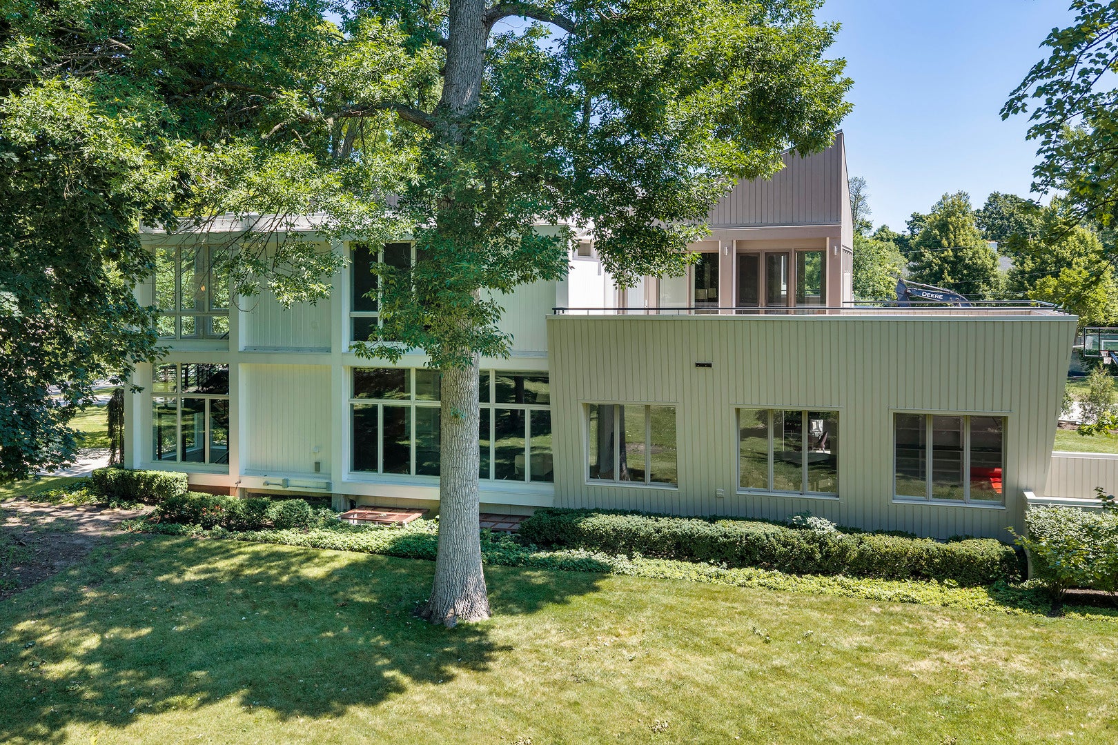 246 Beach Road
