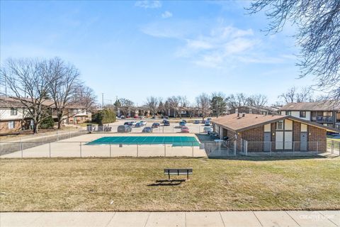 Tiny photo for 594 Somerset Lane #7, Crystal Lake, IL 60012 (MLS # 12577545)