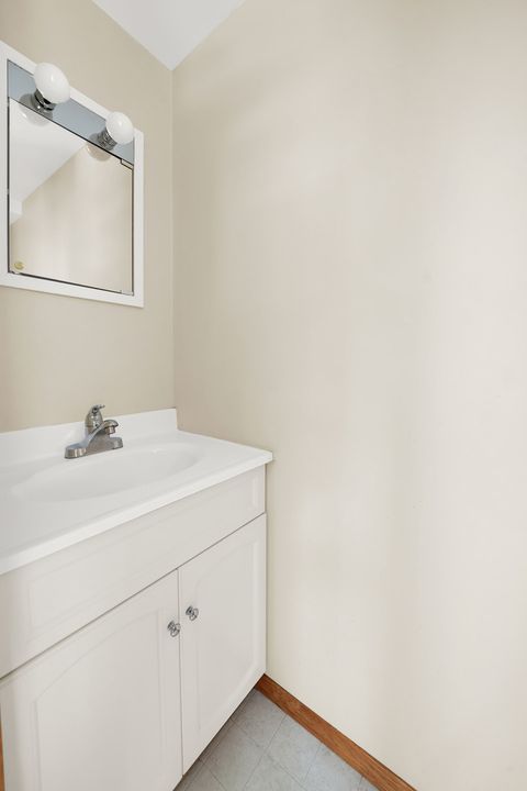 Tiny photo for 541 Charles Street, Aurora, IL 60506 (MLS # 12527890)