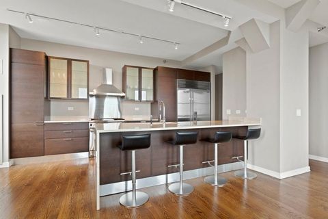 Tiny photo for 6 N MICHIGAN Avenue #903, Chicago, IL 60602 (MLS # 12489833)