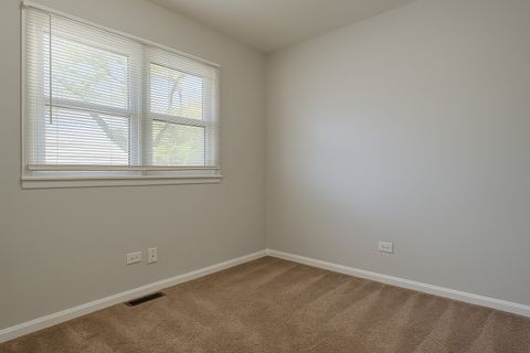 Tiny photo for 18705 W Ash Drive, Gurnee, IL 60031 (MLS # 12547381)