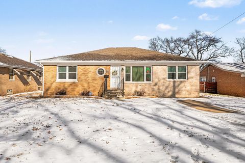 Photo of 36 159th Street, Calumet City, IL 60409 (MLS # 12541215)